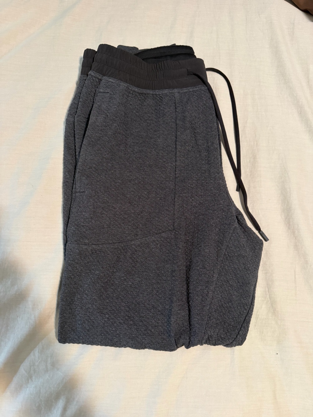 Lululemon men’s jogger sweatpants size L